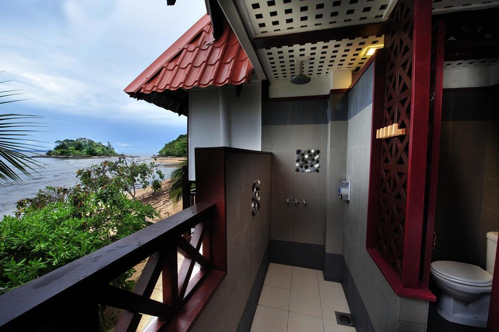 파야 비치 스파 앤 다이브 리조트 Kampung Genting 외부 사진