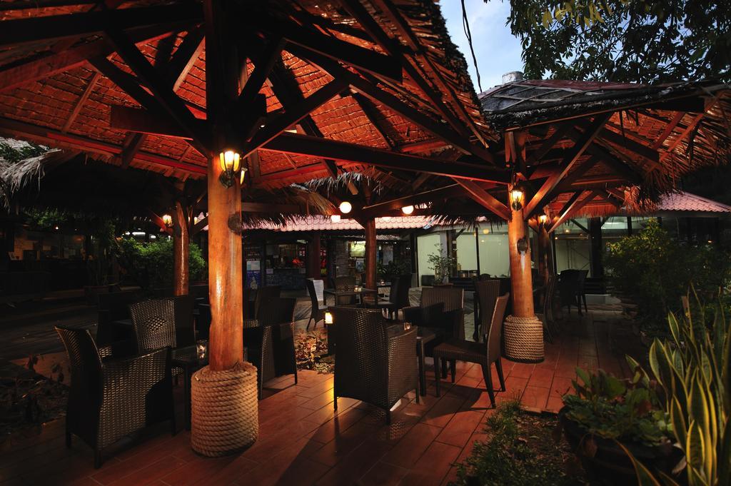파야 비치 스파 앤 다이브 리조트 Kampung Genting 외부 사진