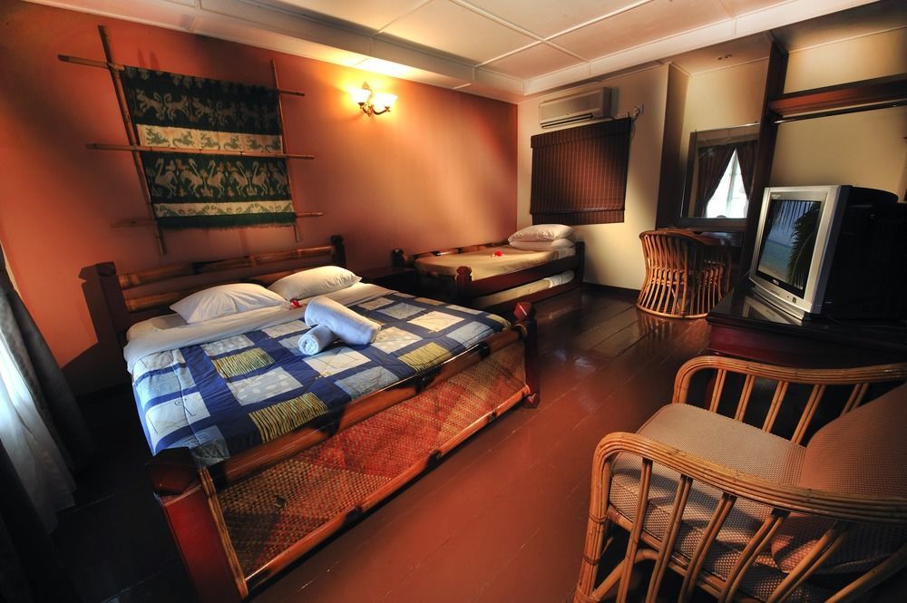 파야 비치 스파 앤 다이브 리조트 Kampung Genting 외부 사진