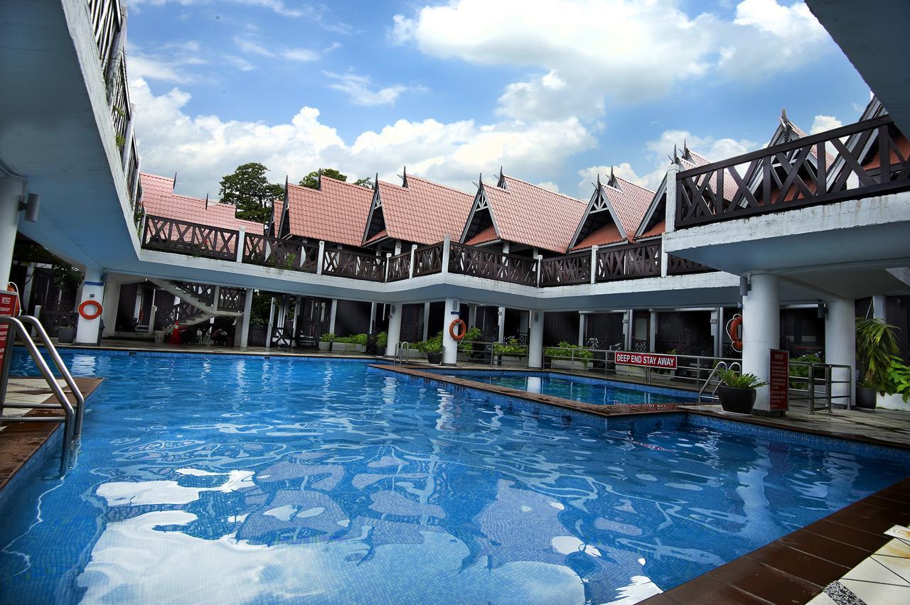 파야 비치 스파 앤 다이브 리조트 Kampung Genting 외부 사진
